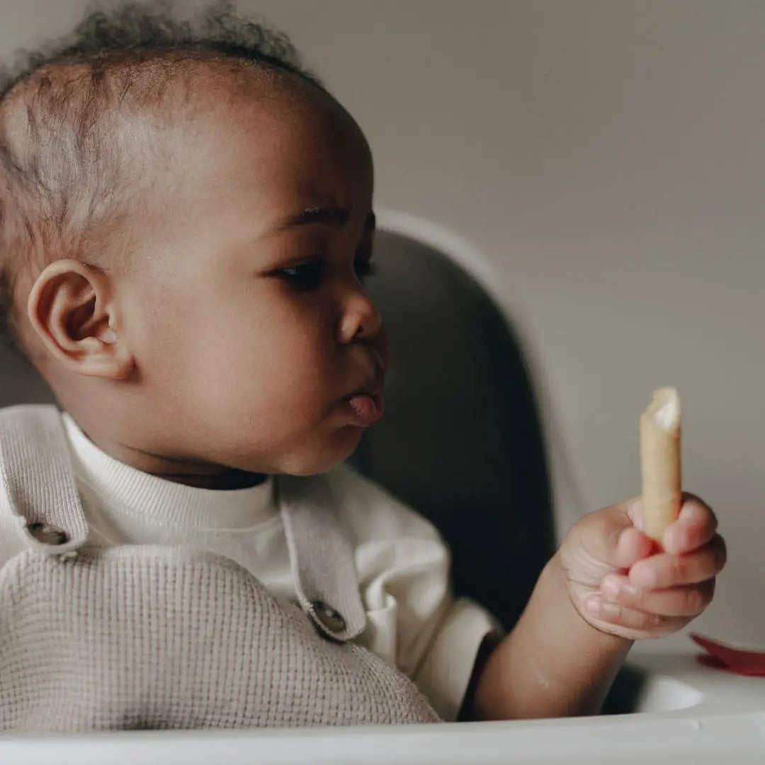 Baby leert eten – tip wat te doen als je baby zich verslikt.