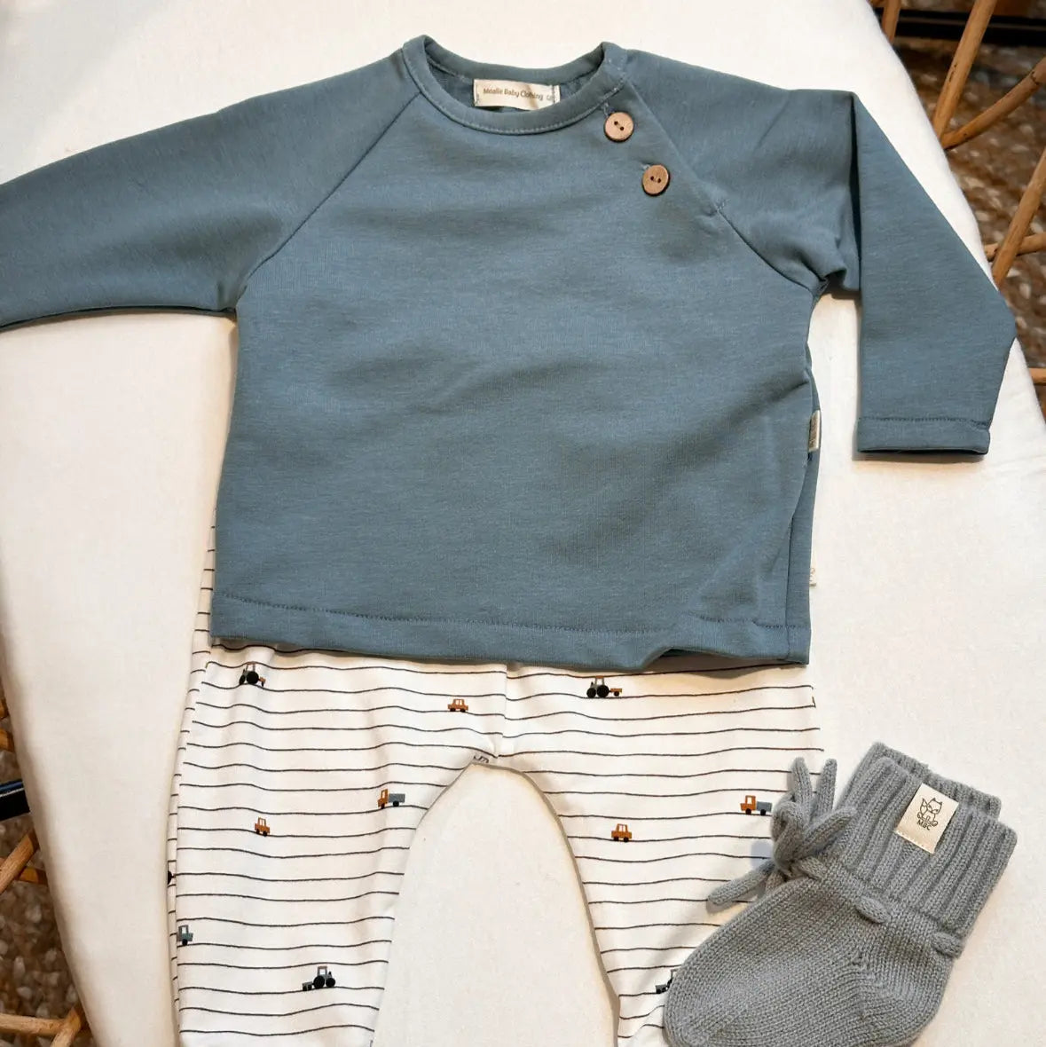 Baby Jungen Outfit blau mit Fahrzeugen