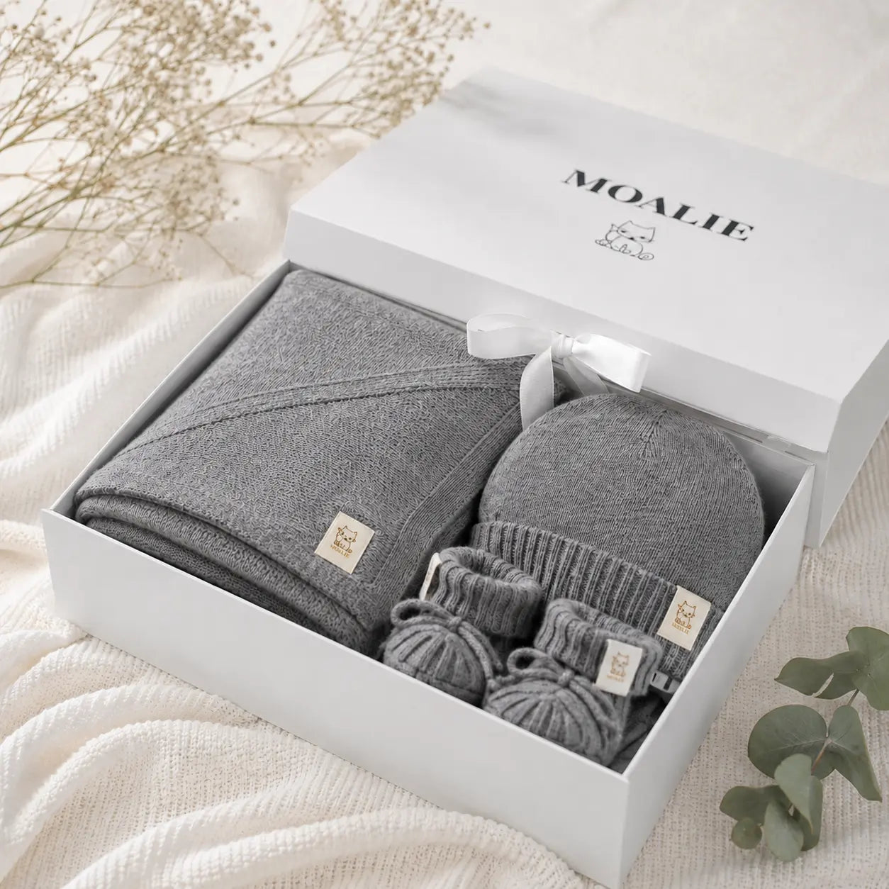 Newborn Giftset Stone Grey Merinowol en Cashmere in luxe geschenkdoos