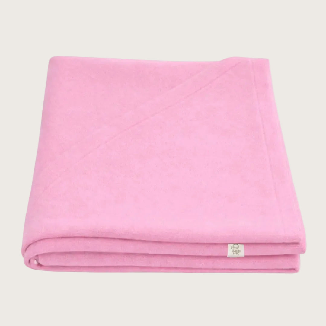 Roze baby wiegdeken en omslagdoek van merinowol en cashmere 