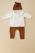 Load image into Gallery viewer, Handgemaakt Newborn Setje “Little Terra” – 3-delig in biologisch katoen (maat 50/56)

