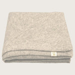 Zand kleurige baby wiegdeken en omslagdoek van merinowol en cashmere 