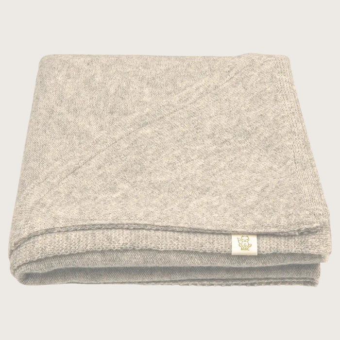 Merino babydeken Sand als wiegdeken en omslagdoek baby — zachte wollen babydeken 80x80 cm