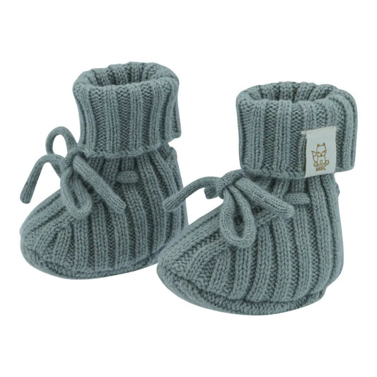 Knitted newborn booties sage – wool baby booties made of merino wool