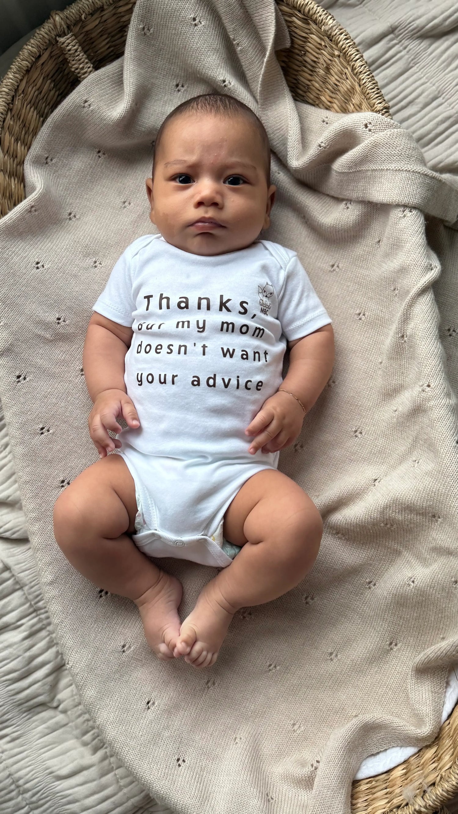 Baby in statement romper van Moalie